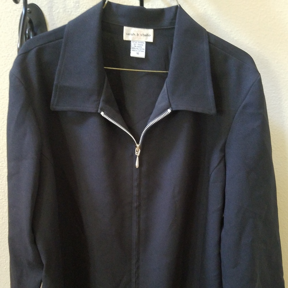 Lightweight zippered jacket, black